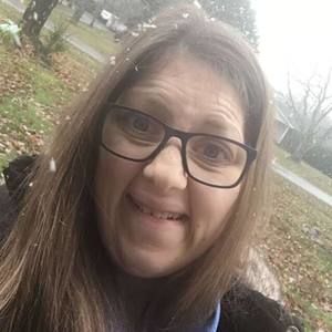 Meet your Posher, Elise